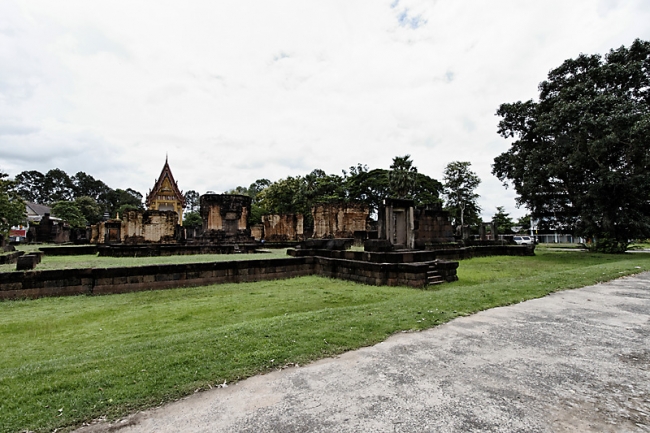 Prasat Sa Kamphaeng Yai-014